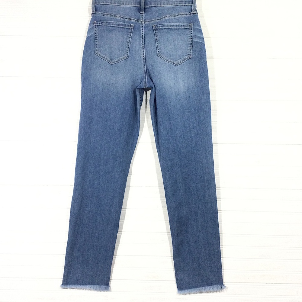 High Rise Mom Jeans - Picture 3 of 5